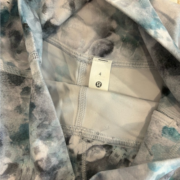 BNWOT - Lululemon Align 6” Shorts - Picture 2 of 2